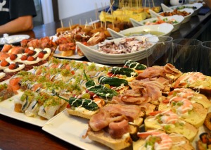 A typical spread of pintxos in a San Sebastian bar. Photo courtesy of www.buscounviaje.com